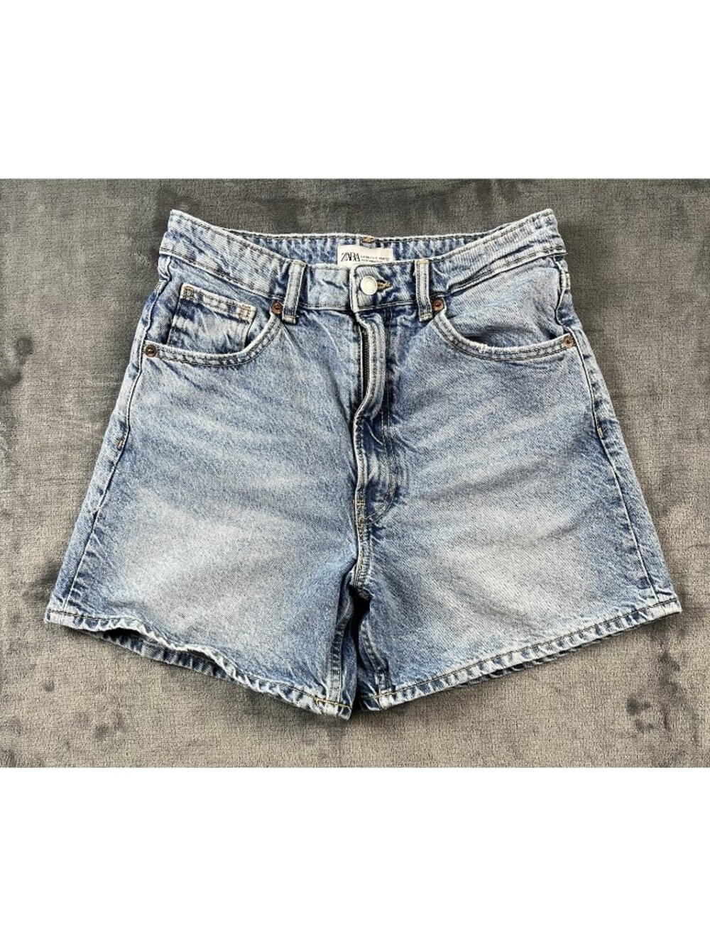 Zara Jean Shorts Women's Size 6 Blue Denim High Waisted Light Wash